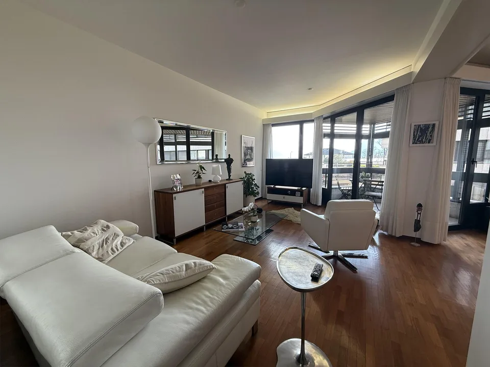 "Elegante appartamento 4.5 locali a Lugano Cassarate"