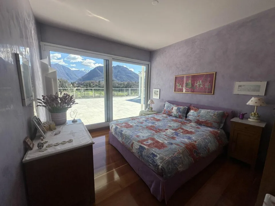 "Splendido attico di 6 locali con vista panoramica a Breganzona"