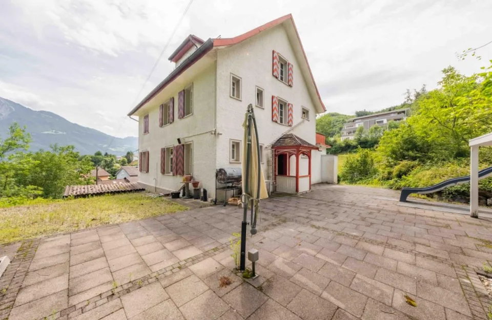 3-Familien-Wohnhaus mit bewilligtem Bauprojekt für 3 zusätzliche Wo...