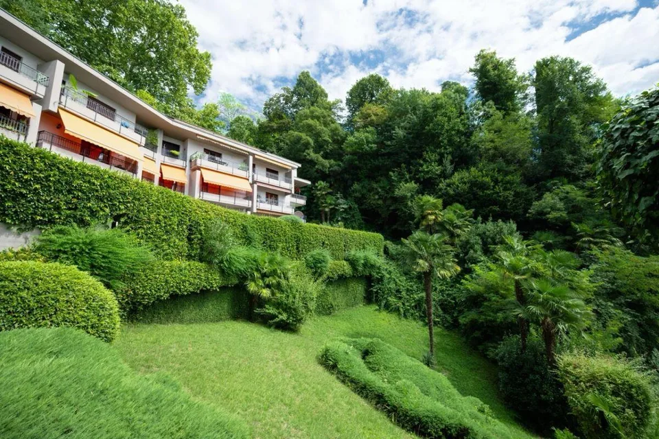 Traumhafter Seeblick, umgeben von ruhigem Grün | Elegante appartame...