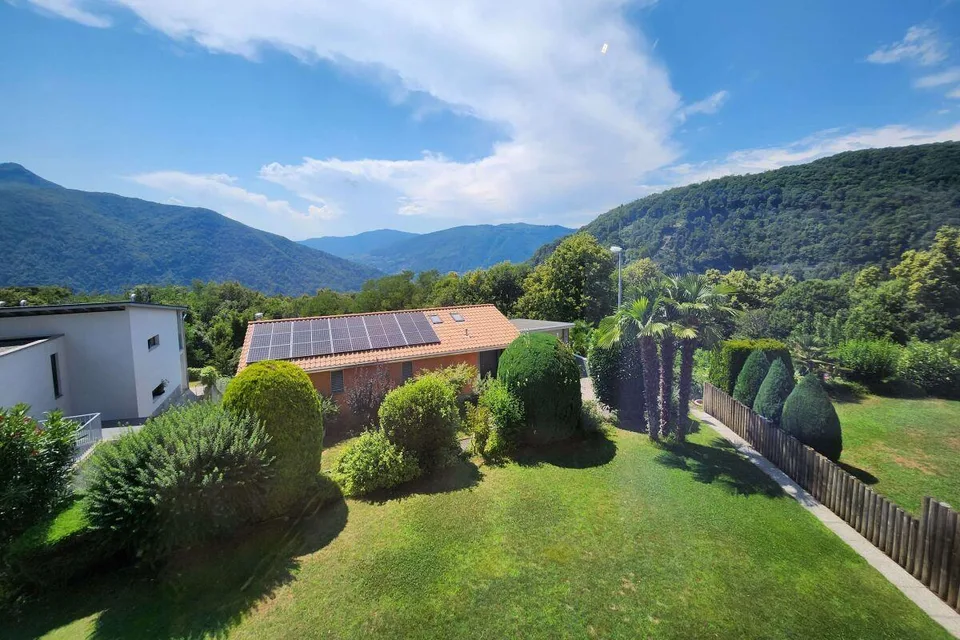 Elegante Residenz mit weitem Ausblick auf die Landschaft | Casa uni...
