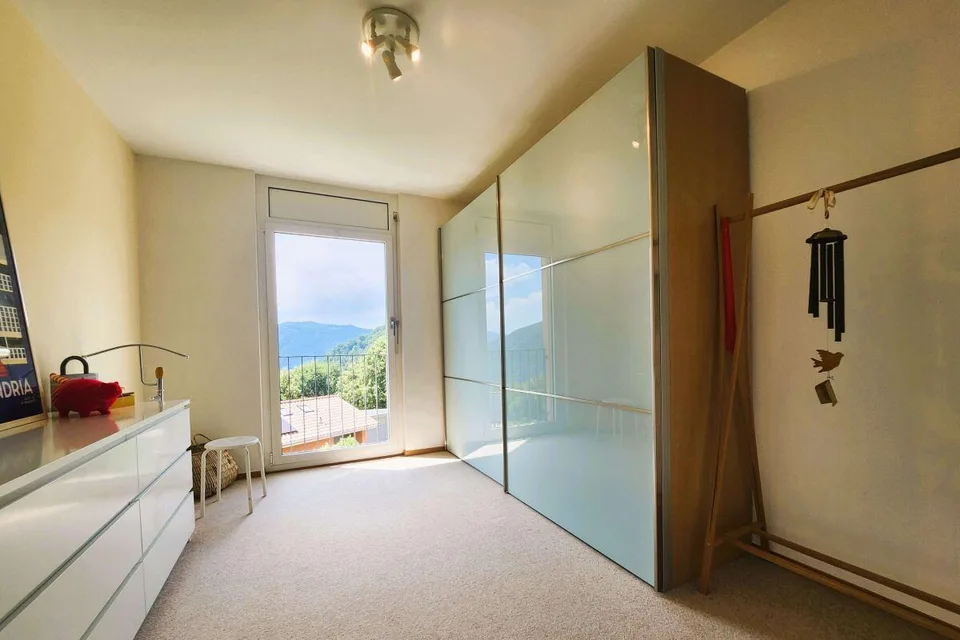 Elegante Residenz mit weitem Ausblick auf die Landschaft – Foto 8 von 13