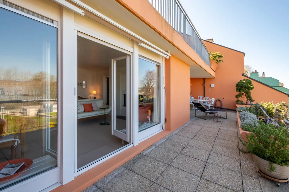 Bezaubernde Wohnung mit exklusiver Panoramaseesicht