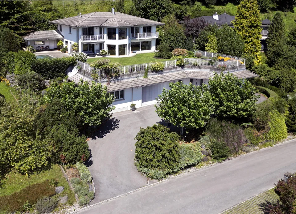 Villa mit unverbaubarer Weitsicht und vielseitigem Nutzungspotenzial