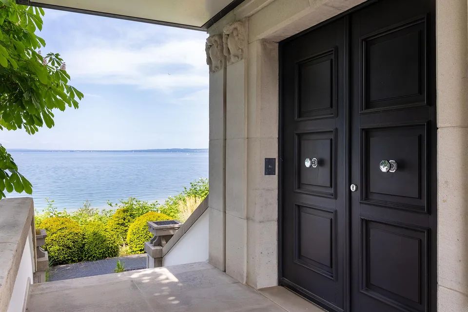 Exklusive Jugendstil-Villa mit eigenem Bootshaus direkt am Bodensee