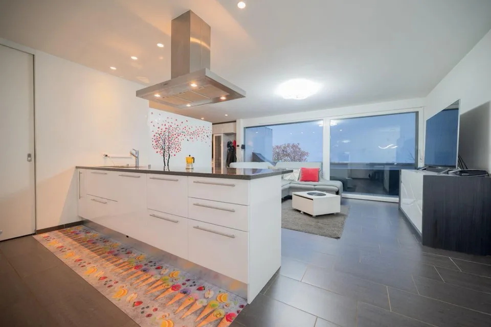 Moderno appartamento con comfort e luminosità | Modern apartment wi...