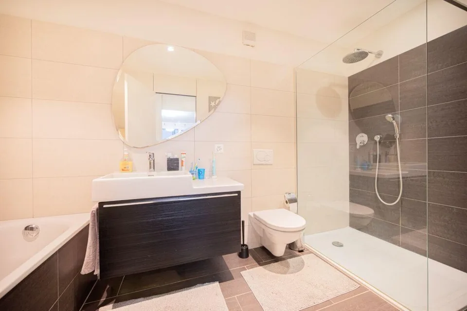 Moderne Wohnung mit Komfort und heller Atmosphäre | Moderno apparta... – Foto 9 von 12
