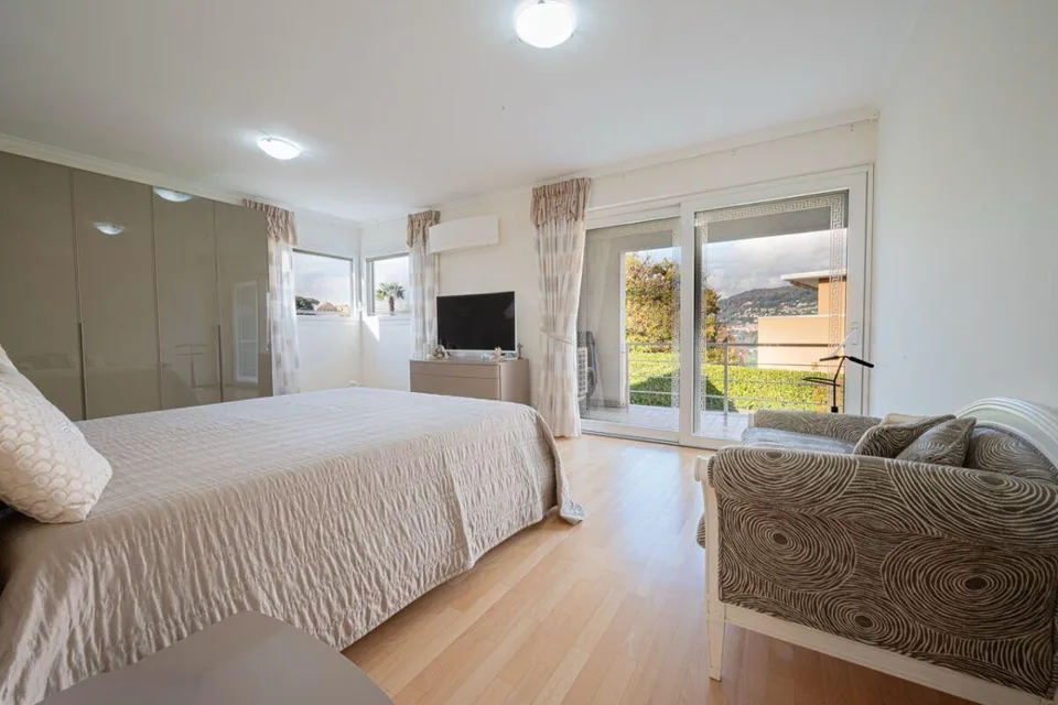 Ampio appartamento duplex con grande giardino e massima privacy a M...