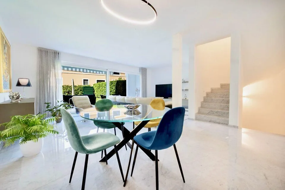 Elegante appartamento maisonette con doppio giardino a Montagnola |...