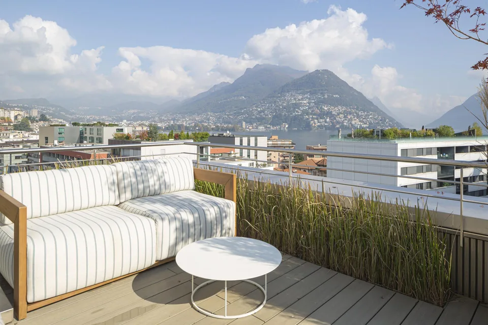 Attico moderno con vista panoramica |  Modernes Penthouse mit Weitb...
