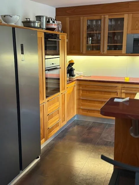 Dachwohnung in einem Riegelhaus im Züri-Wyland