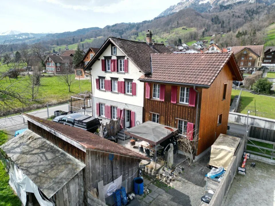 Zweifamilienhaus mit Baulandreserve, Kirchgass 13, 9468 Sax