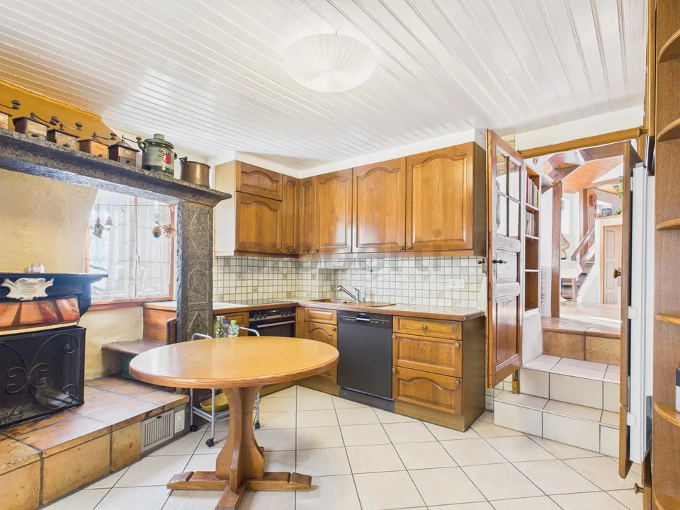 Elegante casa indipendente 3 locali con balcone, Breggia