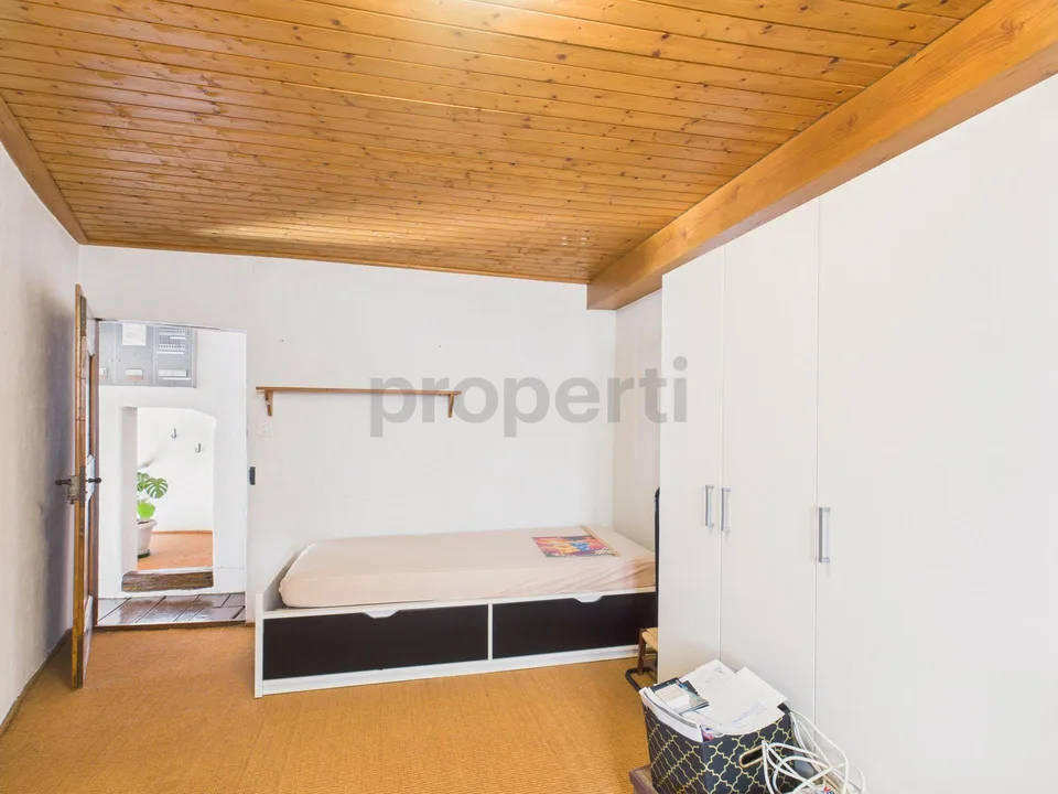 Elegante casa indipendente 3 locali con balcone, Breggia