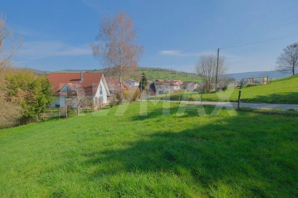 667 m² Bauland, voll erschlossen, im sonnigen Mettauertal