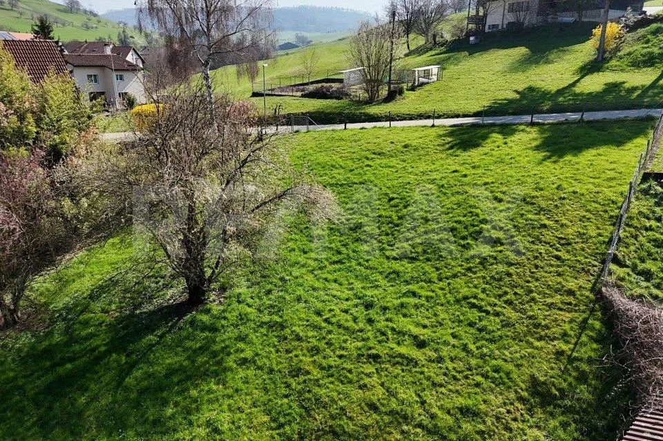 667 m² Bauland, voll erschlossen, im sonnigen Mettauertal