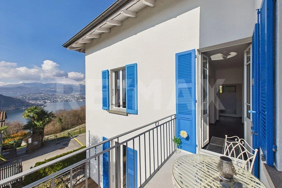Ampio attico, splendida vista sul lago, giardino e a 25 minuti da L...