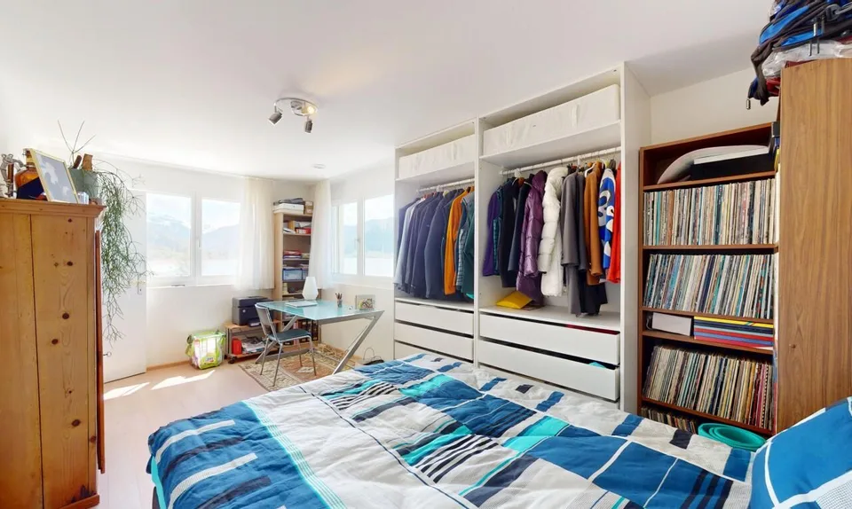 Living with a wide view of Sihlsee ? Peace, light, and panorama combined – photo 11 of 19