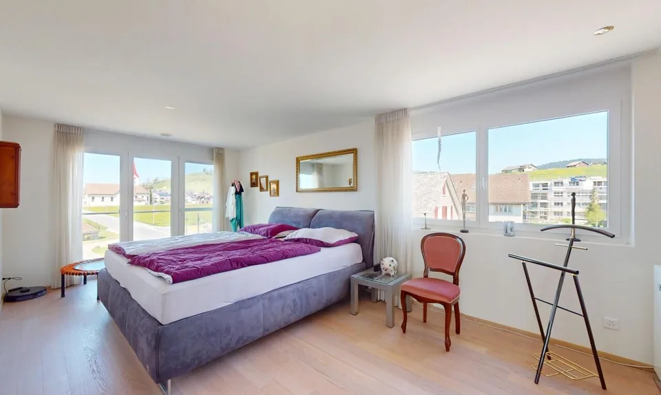 Living with a wide view of Sihlsee ? Peace, light, and panorama combined – photo 7 of 19