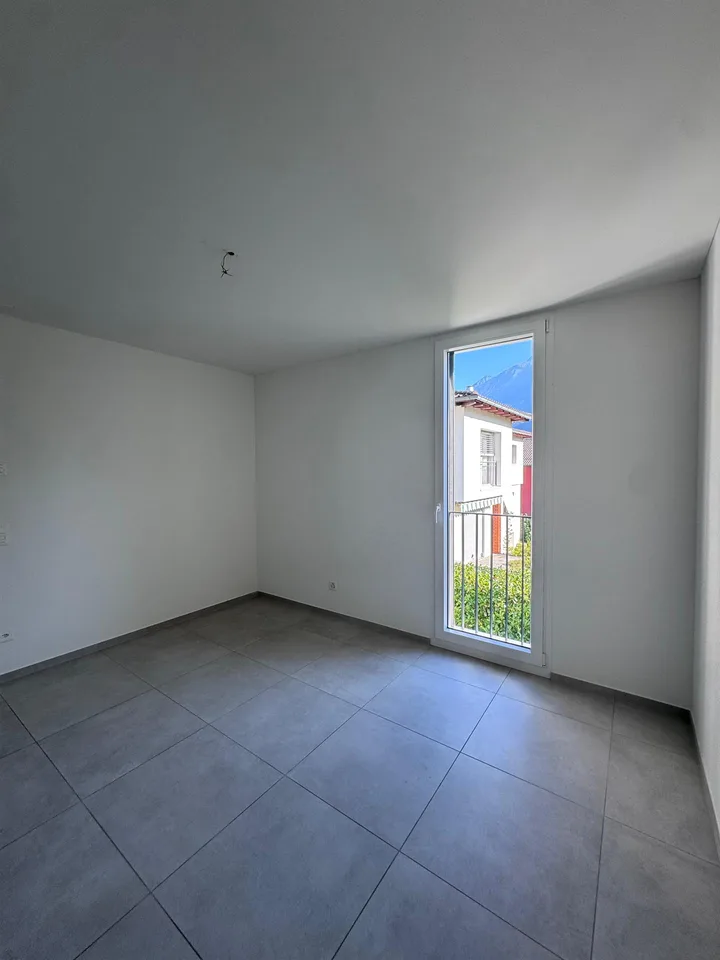 Vendesi appartamento di 4.5 locali con terrazza a Gorduno – photo 14 of 23