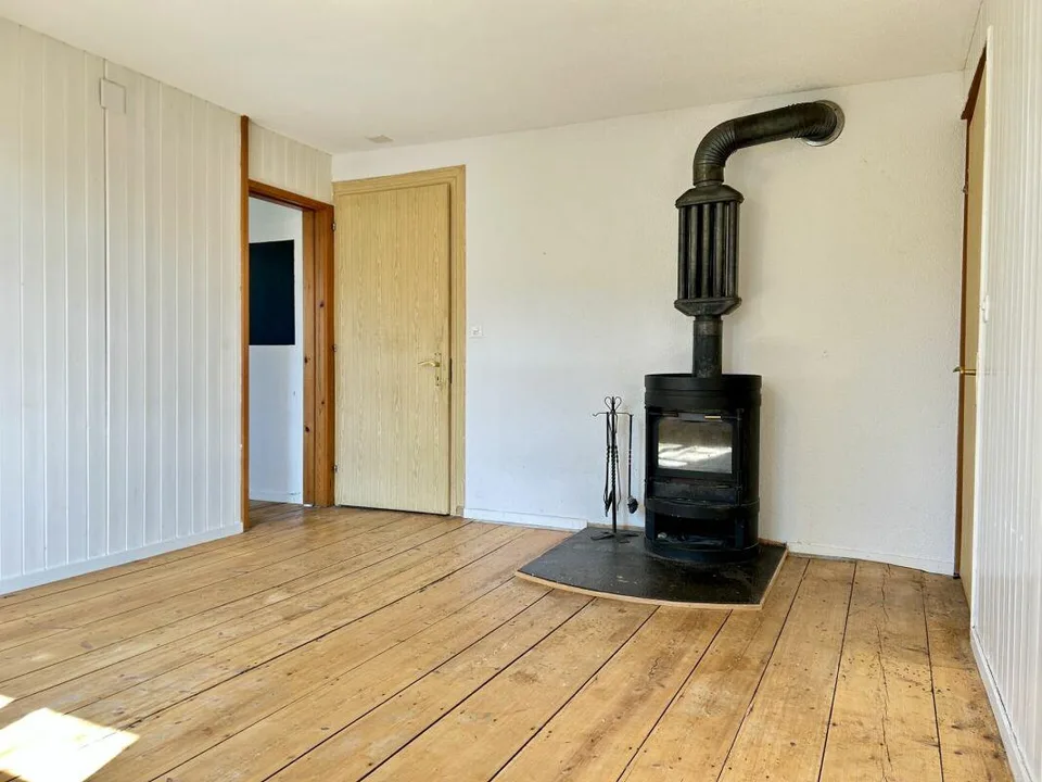 Zweifamilienhaus mit Scheune und Umschwung – Foto 10 von 21