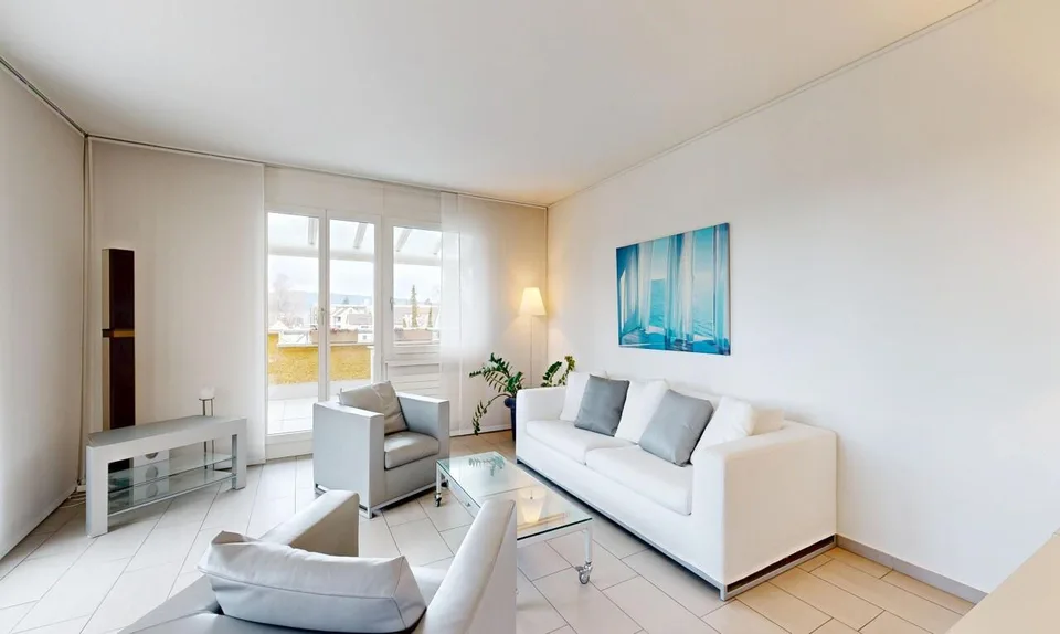 Attraktive 4.5-Zimmer-Attikawohnung mit sonnenverwöhnter Terrasse
