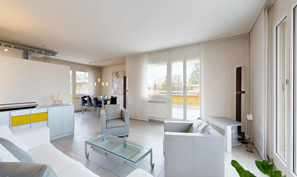 Attraktive 4.5-Zimmer-Attikawohnung mit sonnenverwöhnter Terrasse