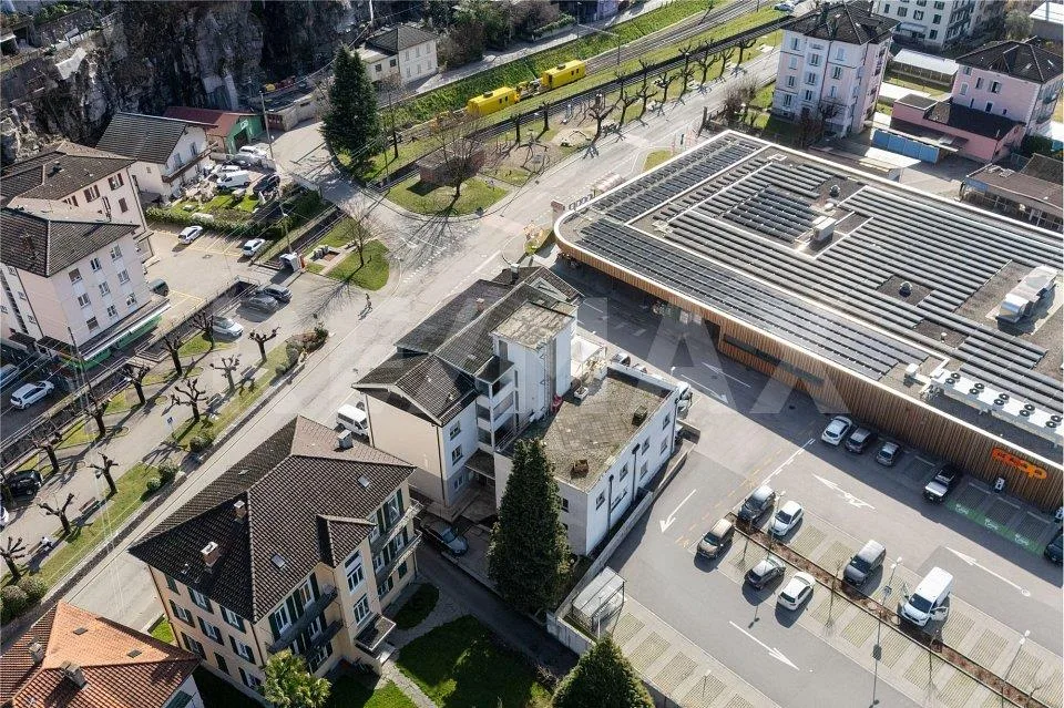 Edificio commerciale e residenziale con reddito stabile – Foto 11 von 13