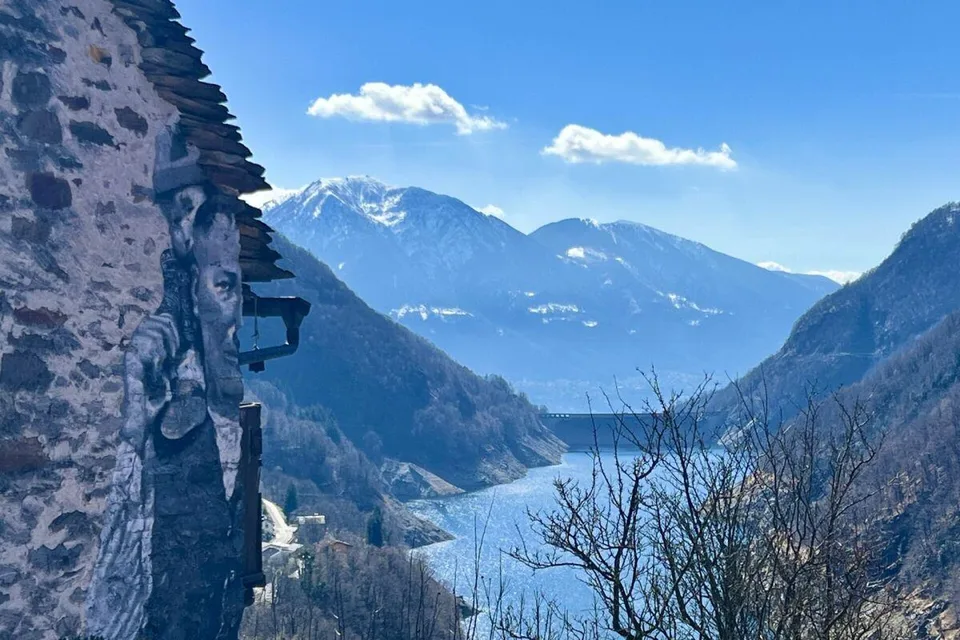 Charmantes Rustico mit grossem Grundstück und schöner Seesicht