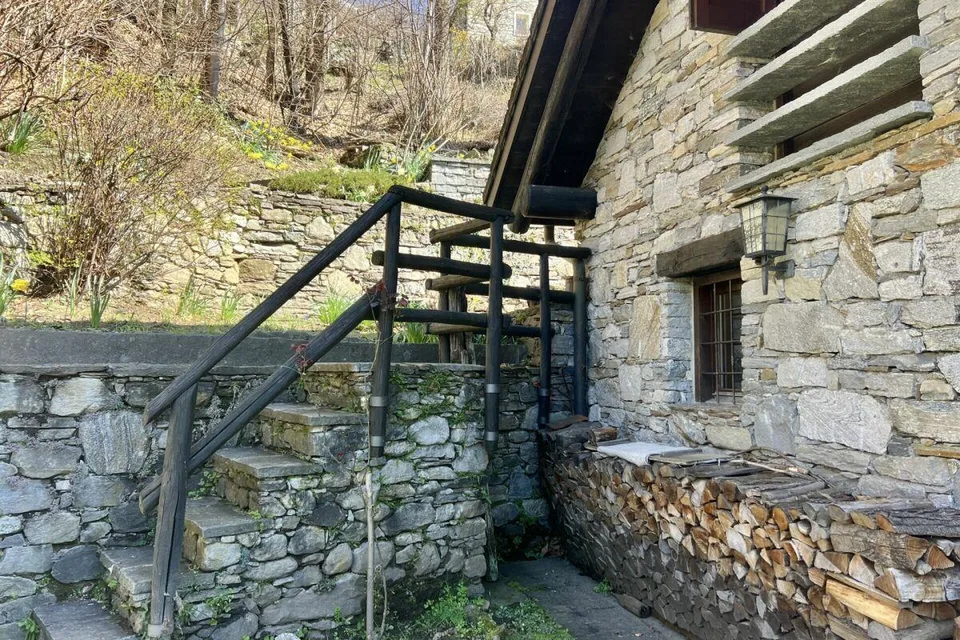 Charmantes Rustico mit grossem Grundstück und schöner Seesicht – photo 28 sur 30