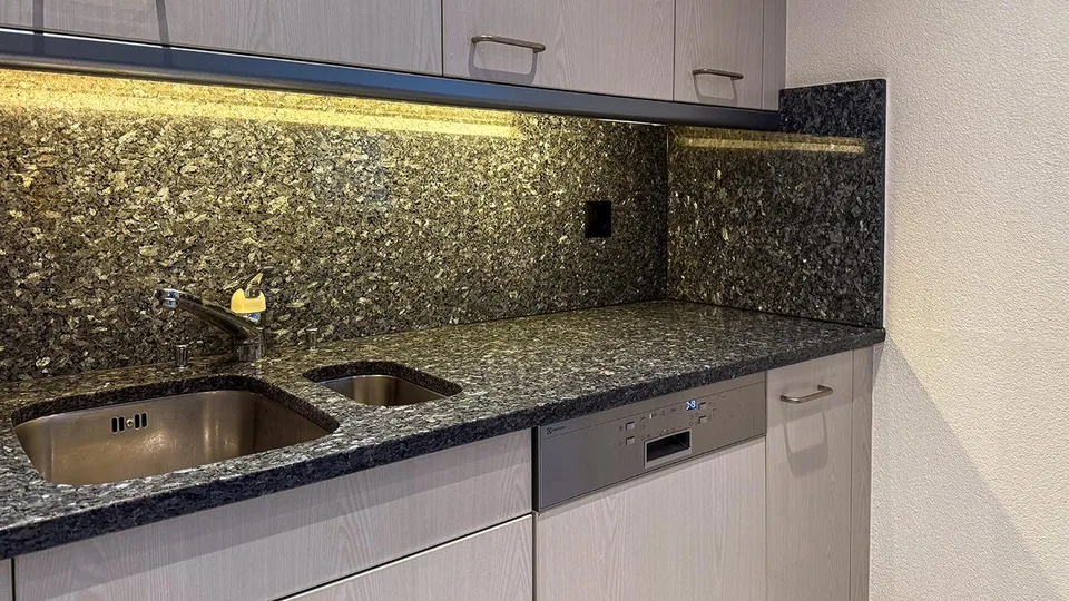 4½-Zimmer-Wohnung mit Balkon in ruhigem Quartier viel Platz – foto 12 di 12