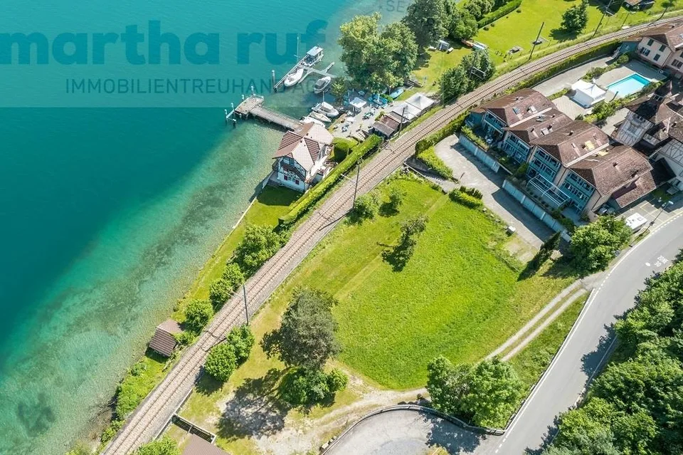 Baulandparzelle mit Zugang zum See