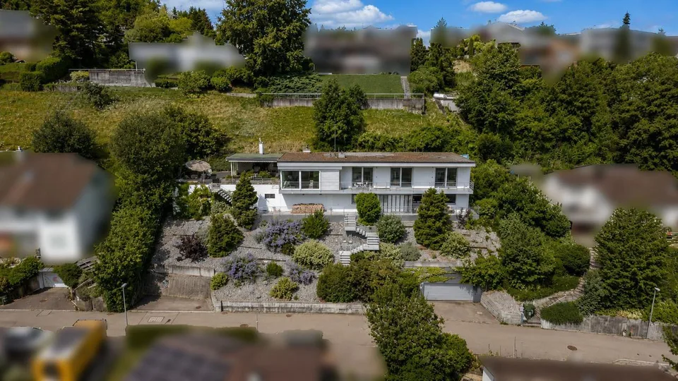 Exklusives 5.5-Zimmer-Einfamilienhaus mit atemberaubender Fernsicht – foto 14 di 19
