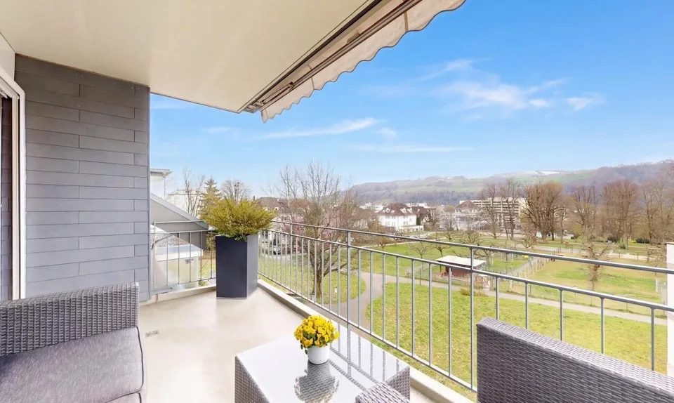 Dachwohnung mit Charme und Aussicht auf den Belpberg