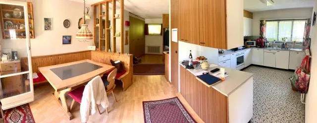Einfamilienhaus mit Einliegerwohnung an unverbaubarer Lage