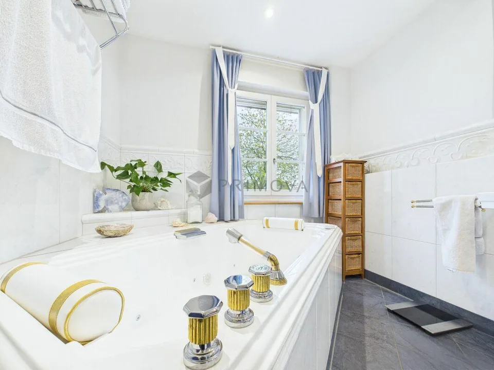 Landhausvilla mit Stil, Charakter und aussergewöhnlicher Baulandres... – foto 10 di 15