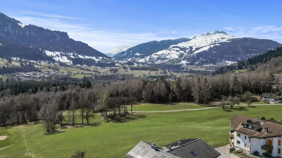 Der Hitze entfliehen – Zweitwohnsitz - 5.5 Zimmer EFH in Graubünden