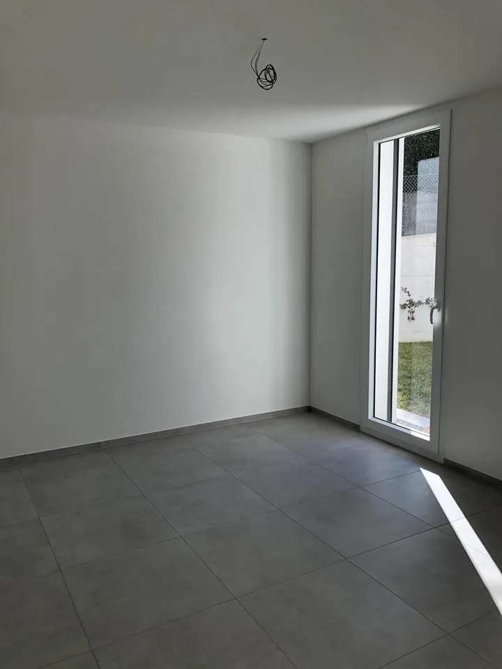 Moderna palazzina di 3 appartamenti – Foto 16 von 27