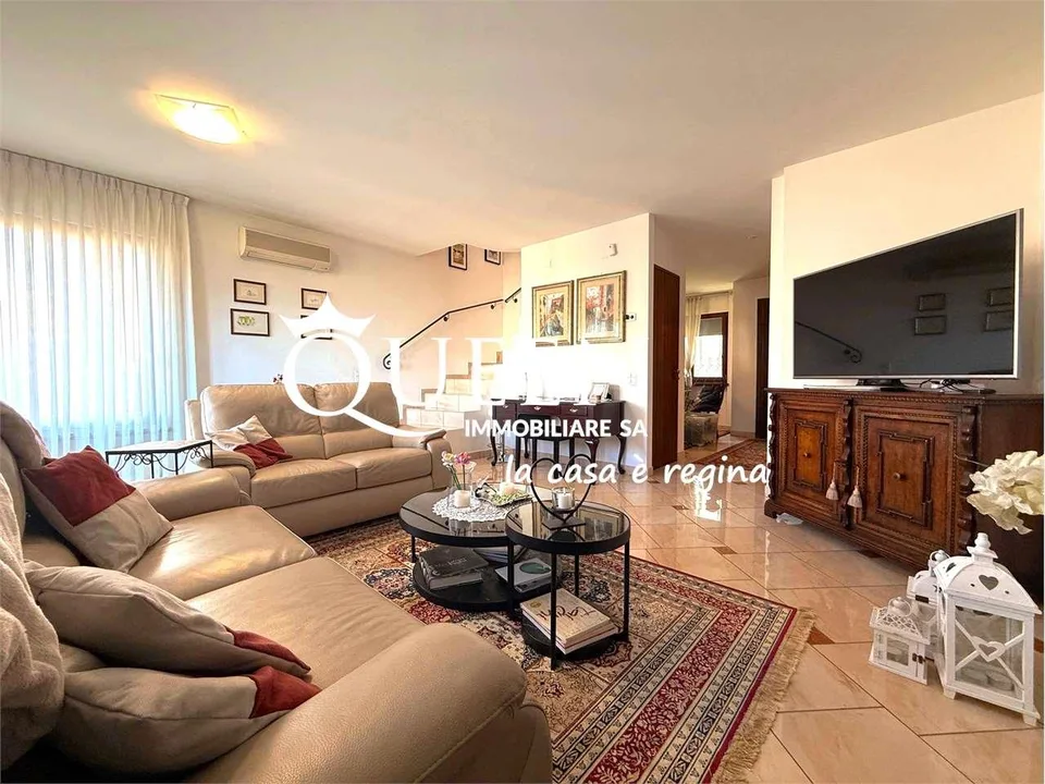 Morbio Inferiore: casa 5.5 locali con giardino e piscina condominiale