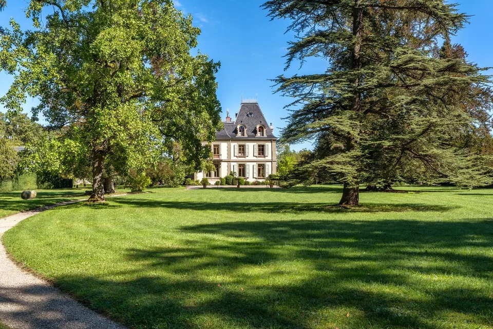 Exceptionnel Château du 19ème siècle et domaine de 9,5 hectares – Foto 21 von 23