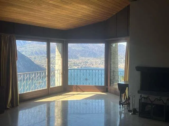Dove il Lago incontra le Alpi. La Tua Oasi Privata di Pace