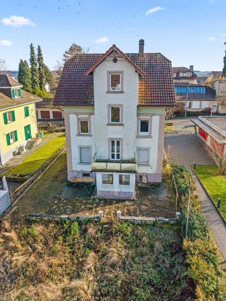 FREISTEHENDES HAUS IN RUHIGER LAGE MIT POTENZIAL