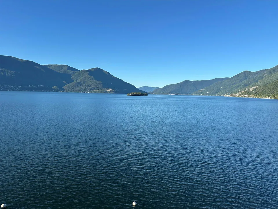 Appartamento di 4 1/2 locali esclusivo direttamente sul lago