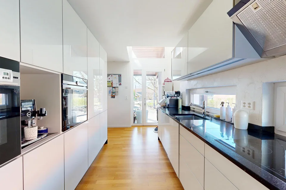 Einfamilienhaus mit Pool und exklusivem Wohnkomfort