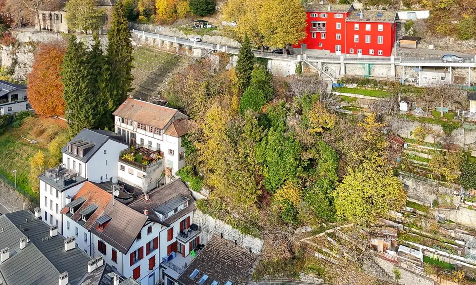 Exclusif: terrains à bâtir - construction à assainir