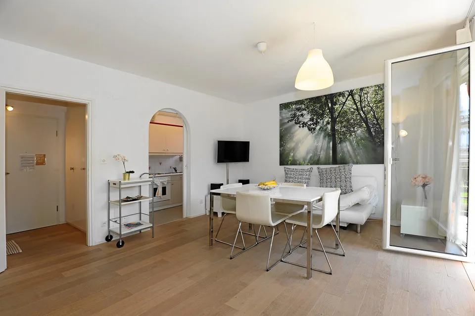 Charmante 2.5-Zimmer-Eigentumswohnung mit kleinem Balkon – photo 8 sur 16