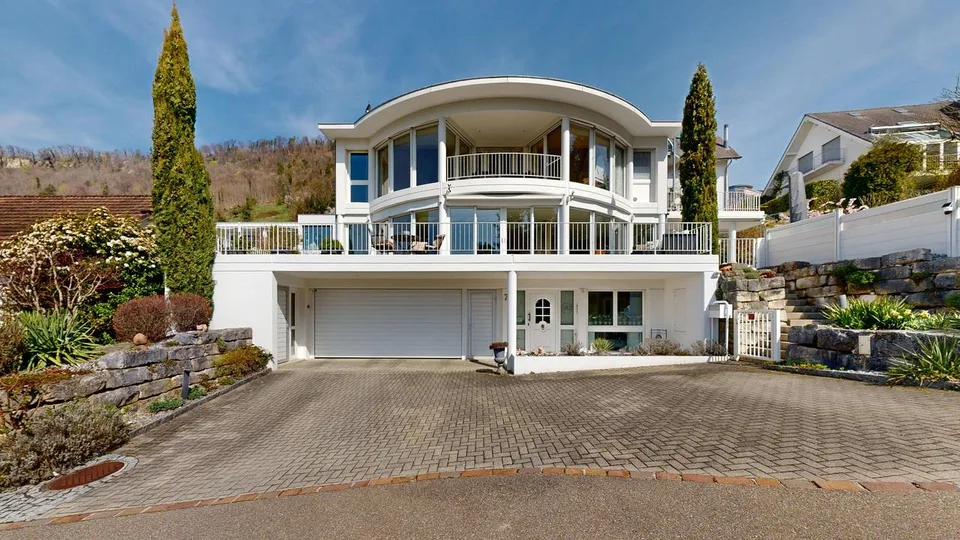 Traumhaftes 7.5-Zimmer-Einfamilienhaus mit Doppelgarage und Weitsicht