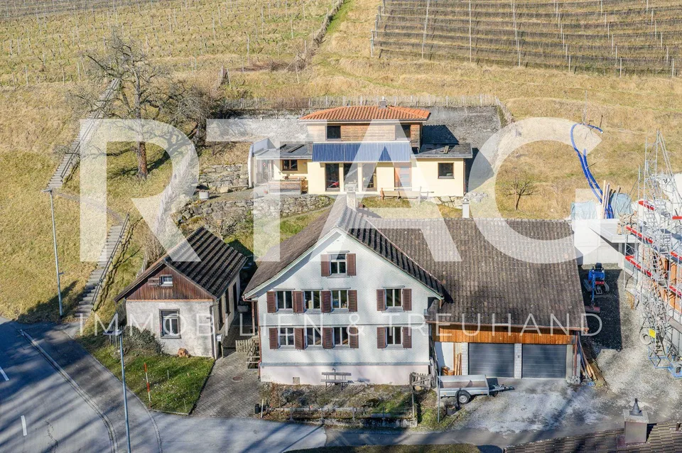 Einfamilienhaus, Wohnhaus mit Scheune und Stickerhüsli