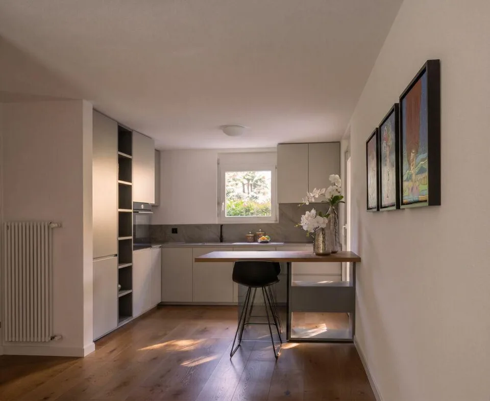 Ascona - Elegante appartamento con grande giardino privato e camino...