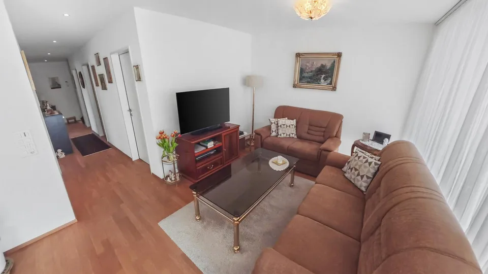 3.5 Zimmer Eigentumswohnung mit Balkon und Grünblick